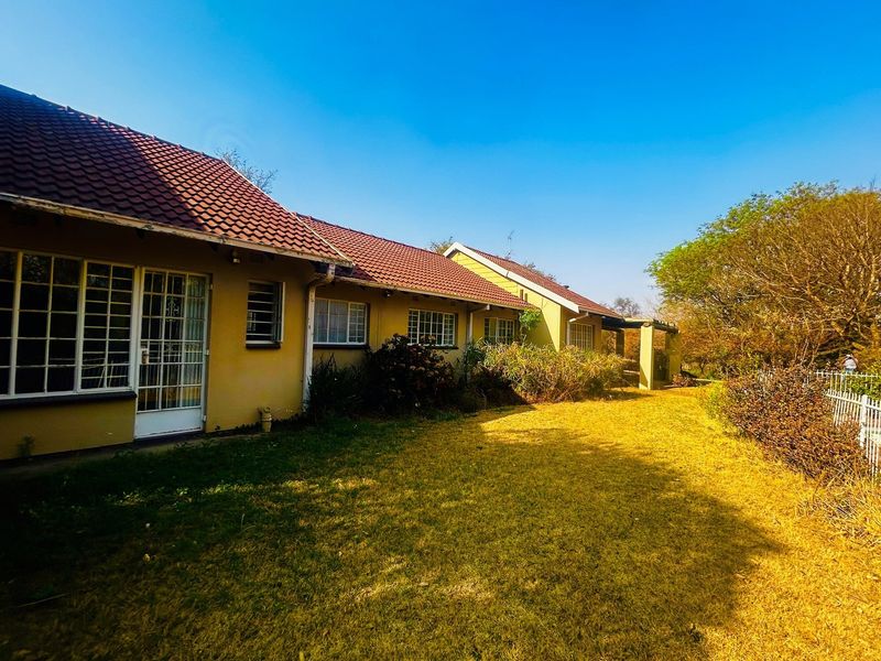 Peaceful Country living at its best - Photo 4