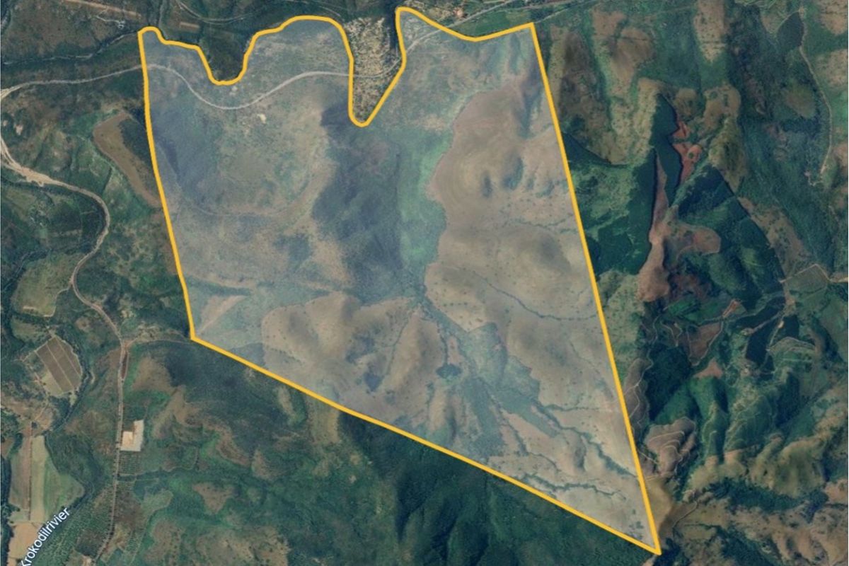 Prime Grazing Farm of 1845Ha with Exceptional Resources - Photo 2