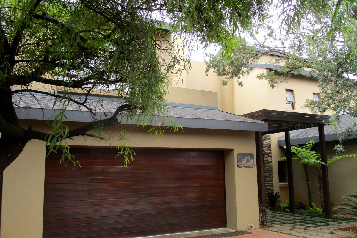 Spectacular Home in Serengeti Golf Estate - Photo 4