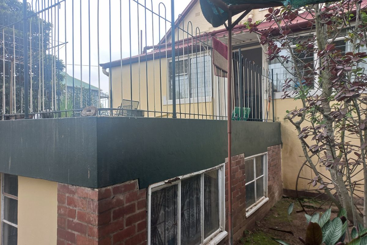 Central Double Storey Family Home - Photo 2