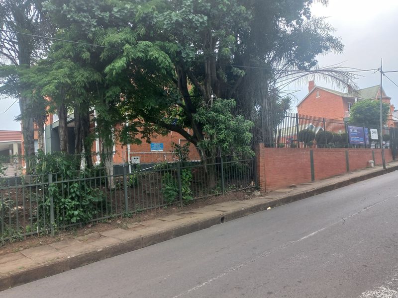 Central Double Storey Family Home - Photo 6