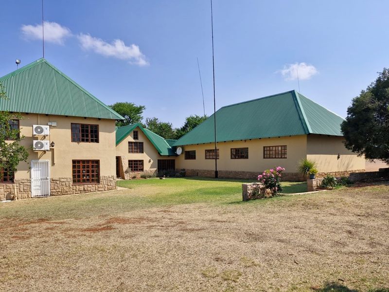 "Idyllic Land with Modern Home in Doringkruin" - Photo 2