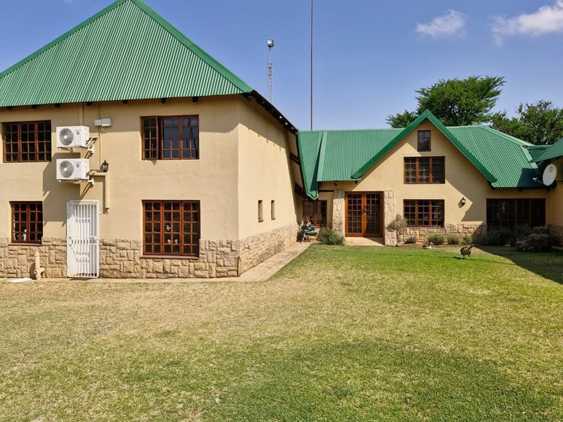 "Idyllic Land with Modern Home in Doringkruin" - Photo 1