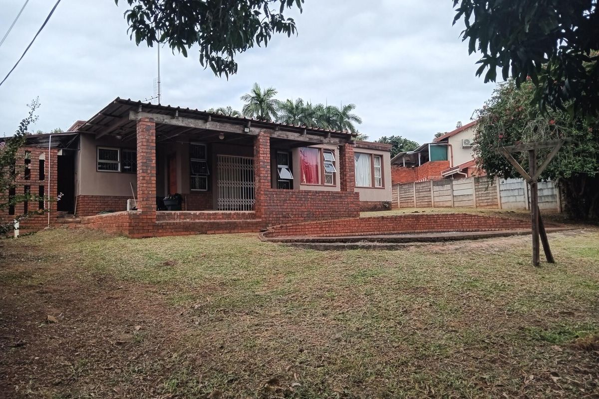 Fixer-upper awaits to be discovered - Photo 2