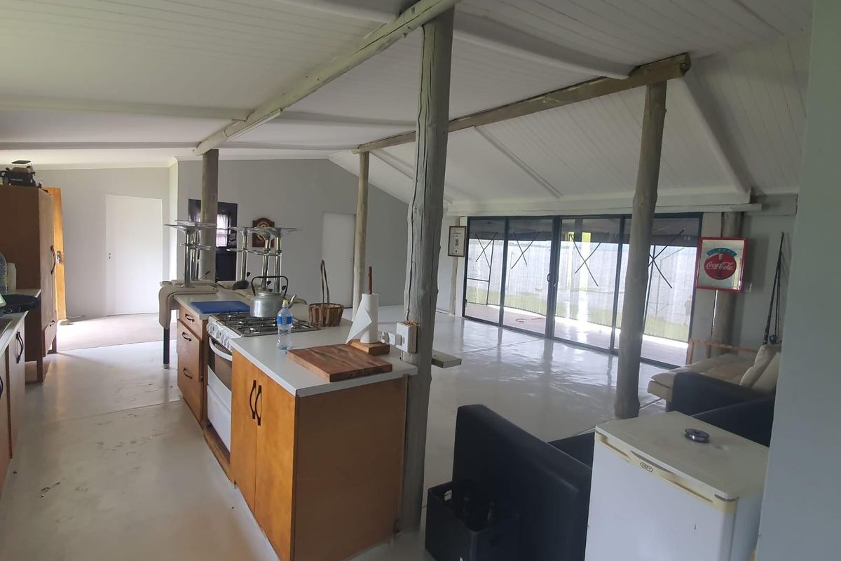 "Serene Waterfront Home at Vygeboomdam" - Photo 3