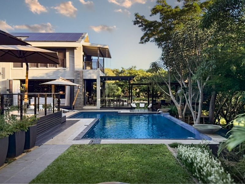 EXPANSIVE PRIVATE AND OPPULANT HOME IN SIMBITHI ECO ESTATE - Photo 3