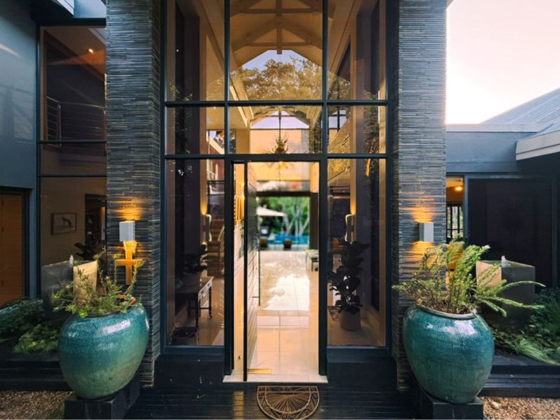 EXPANSIVE PRIVATE AND OPPULANT HOME IN SIMBITHI ECO ESTATE - Photo 6