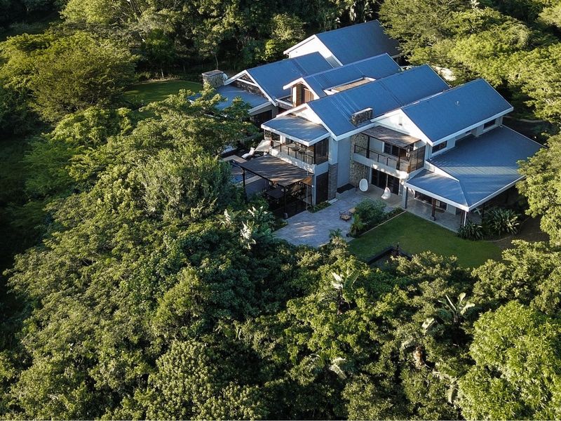 EXPANSIVE PRIVATE AND OPPULANT HOME IN SIMBITHI ECO ESTATE - Photo 4