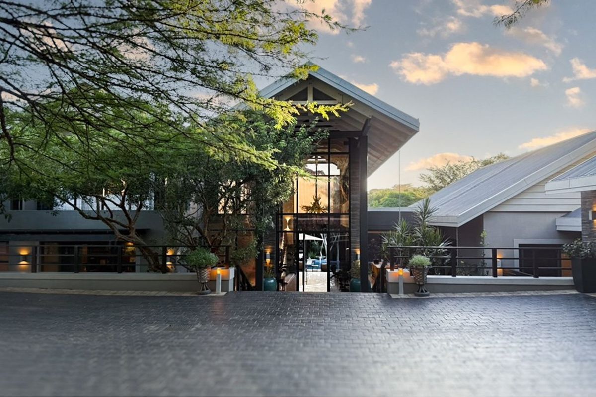 EXPANSIVE PRIVATE AND OPPULANT HOME IN SIMBITHI ECO ESTATE - Photo 5