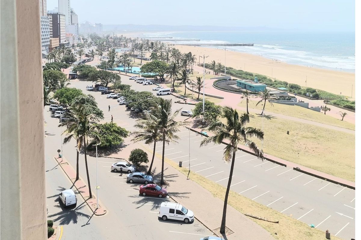 "Your peaceful escape, where sea views meet modern convenience." - Photo 2