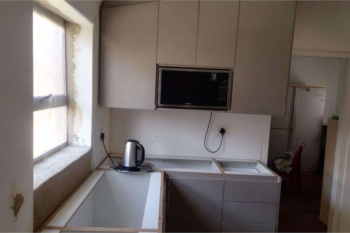 Block Of Flats  Plus The Main House For Sale In Orlando West - Photo 3