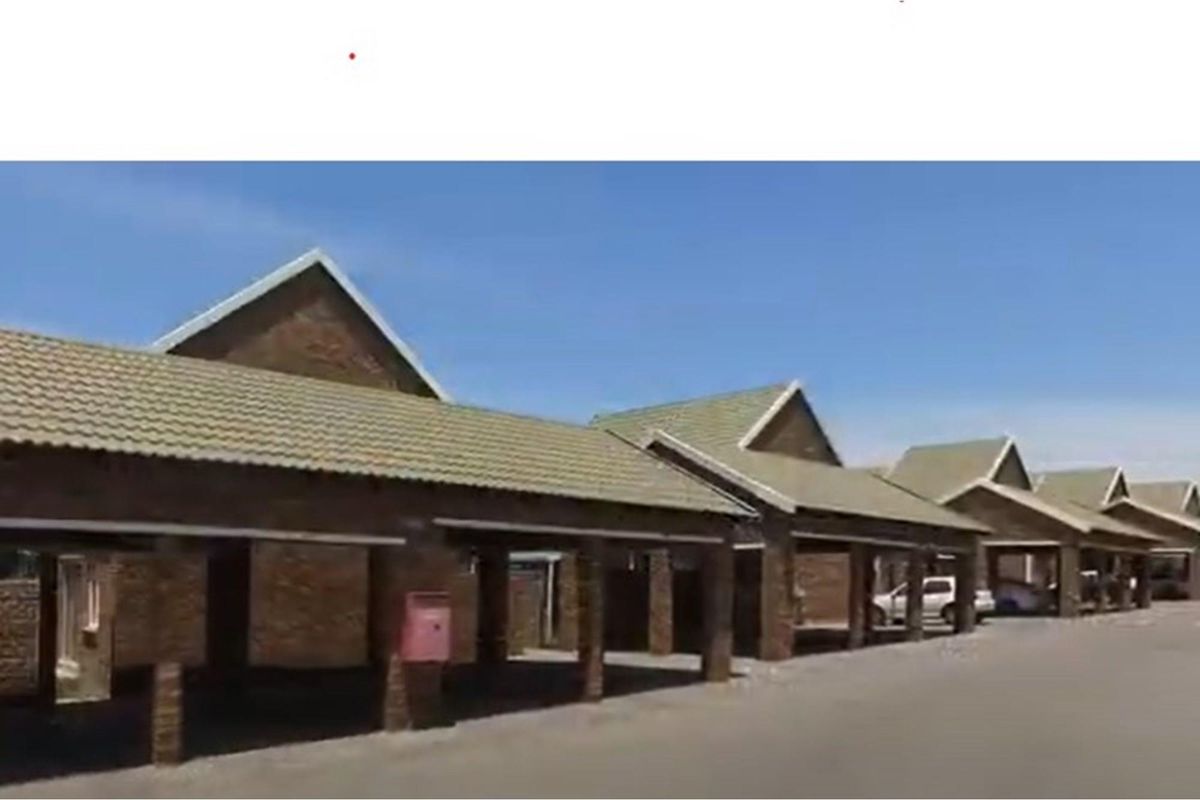 Midrand Ridge 2 Bedroom Apartment For Sale - Photo 2