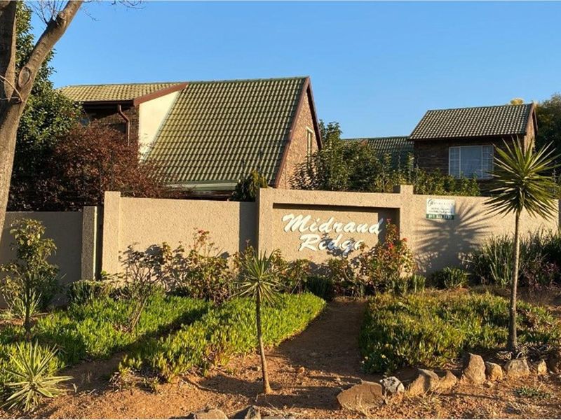 Midrand Ridge 2 Bedroom Apartment For Sale - Photo 1