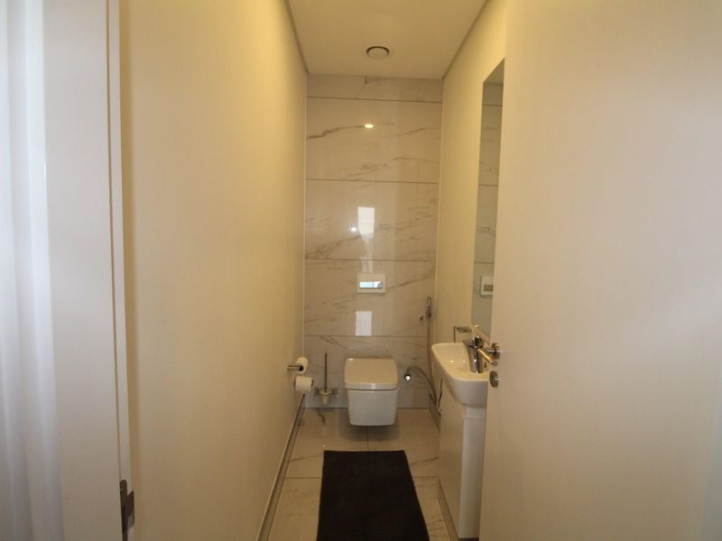 Modern, luxurious, trendy global flair - Photo 4