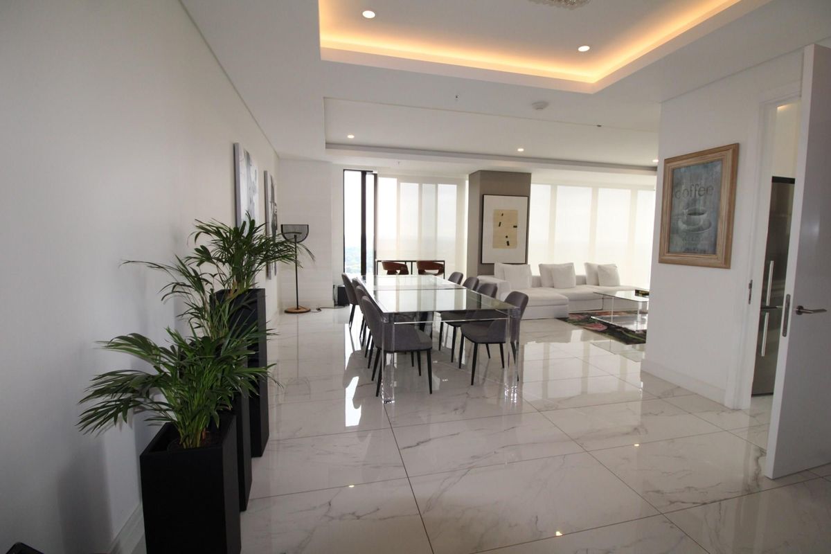 Modern, luxurious, trendy global flair - Photo 5