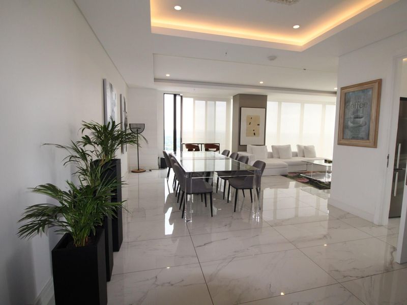 Modern, luxurious, trendy global flair - Photo 5