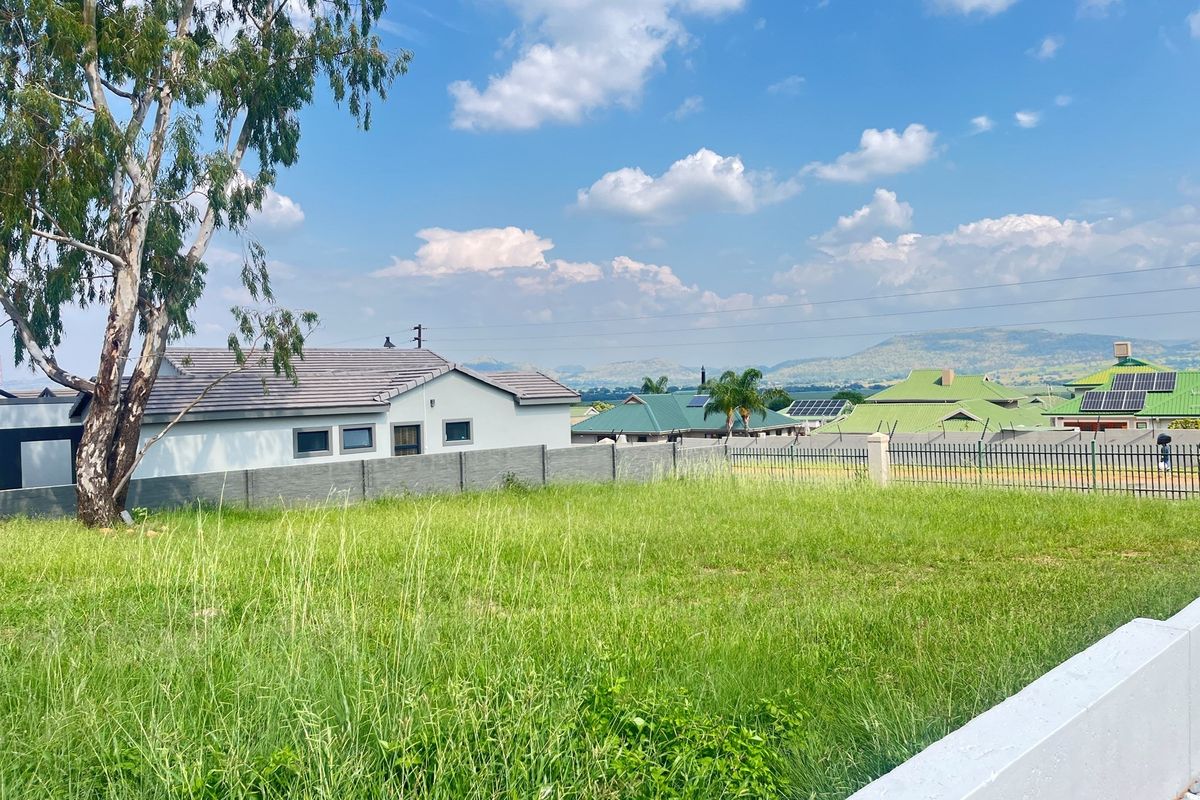 This prime piece of land is conveniently located near essential amenities! - Photo 2