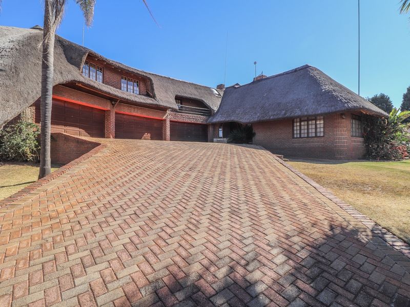 "Luxury Oasis in Doringkruin: Price Reduced!" - Photo 2