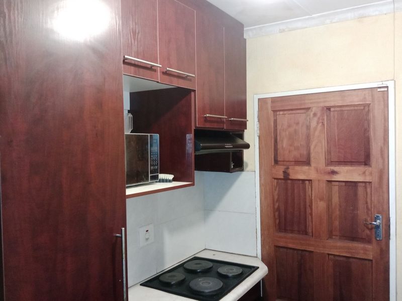 Nice and affordable property on sale for investors in Rosslyn gardens - Photo 10