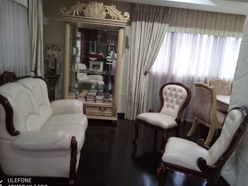 Walk into this beautiful home - Photo 8