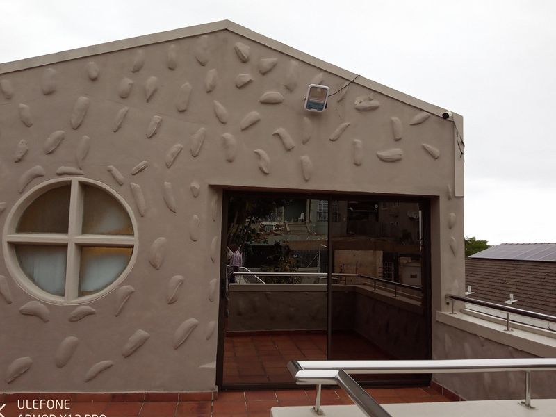 Walk into this beautiful home - Photo 2