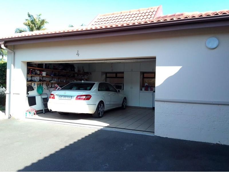 Tranquil modern Woodside Estate - Photo 5