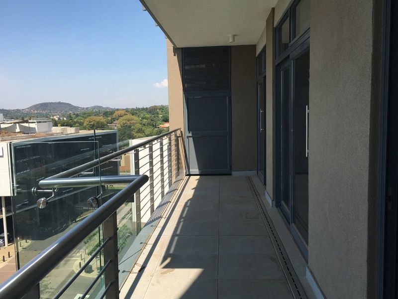 2 Bedrooms 2 Bathrooms at the Capital Trilogy, Menlyn Maine - Photo 6