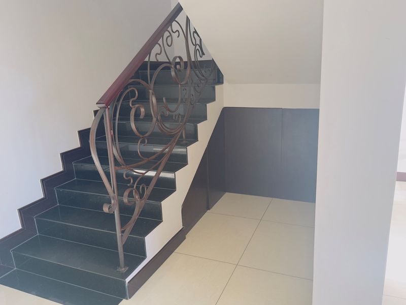 3 Bedroom,2,5 Bathroom house available for sale in Halfway Gardens - Photo 9