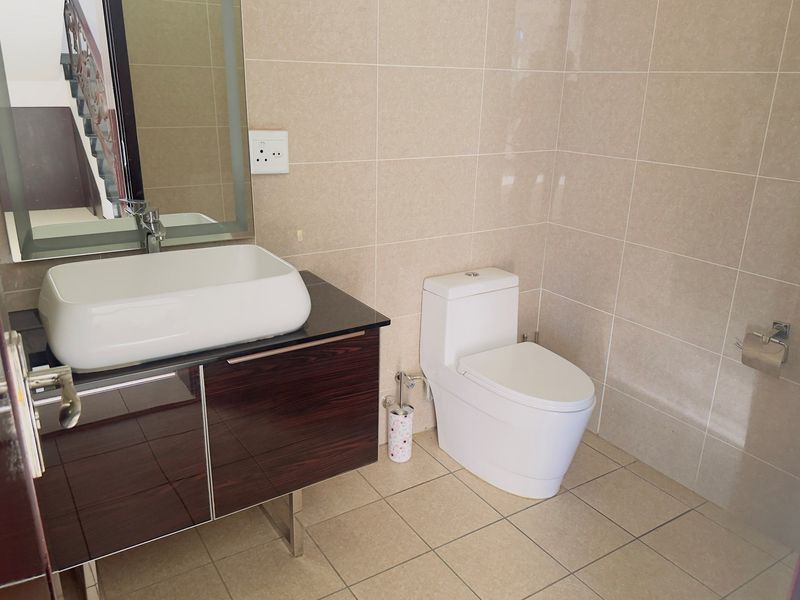 3 Bedroom,2,5 Bathroom house available for sale in Halfway Gardens - Photo 8