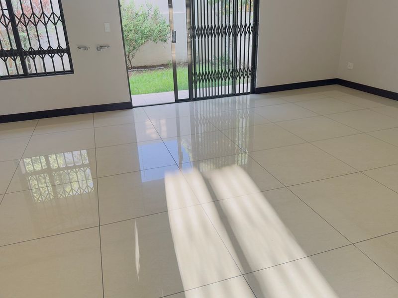 3 Bedroom,2,5 Bathroom house available for sale in Halfway Gardens - Photo 6