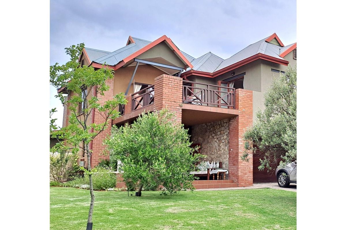 The estate is situated next to the world class Nick Price Golf Development. - Photo 3