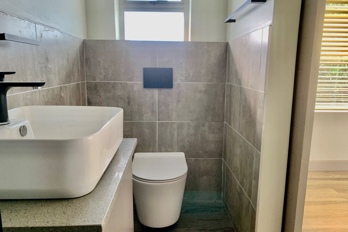 Timeless Coastal Retreat - Single-Level Masterpiece in a Secure Fynbos Eco Estate, Mossel Bay - Photo 5