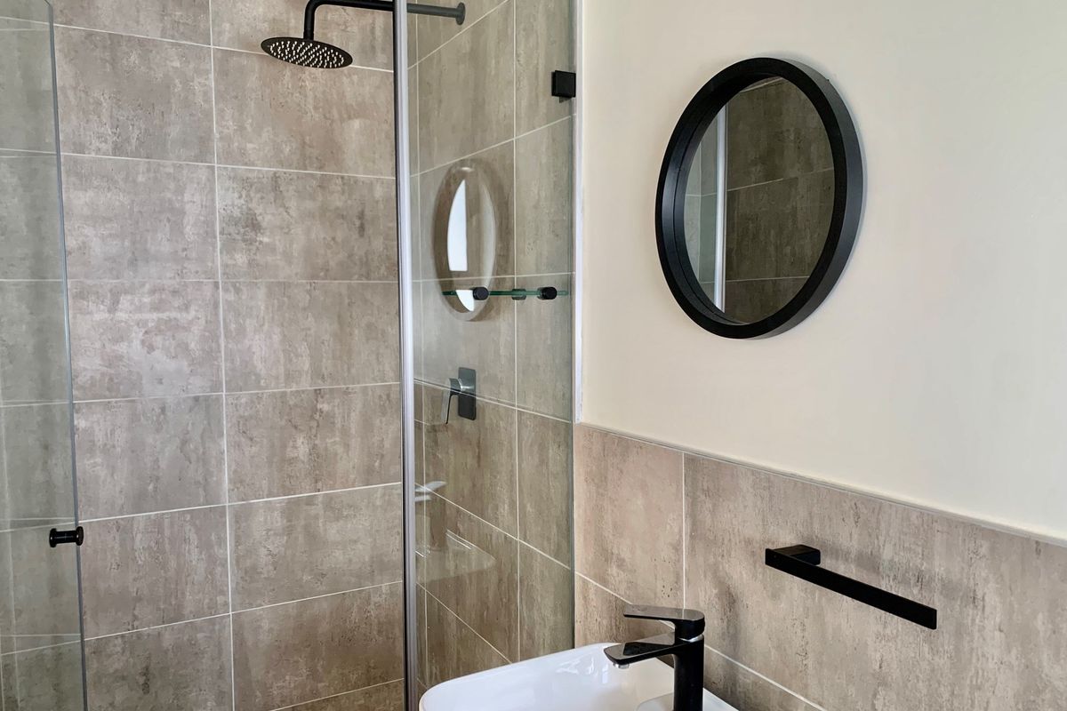 Timeless Coastal Retreat - Single-Level Masterpiece in a Secure Fynbos Eco Estate, Mossel Bay - Photo 4