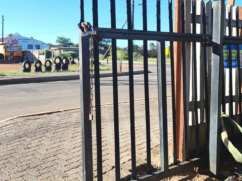 _Daleside, Meyerton - Property for Sale _ R450 000.00 _ Vacant Land with Buildiing  _  2599sqm - Photo 4