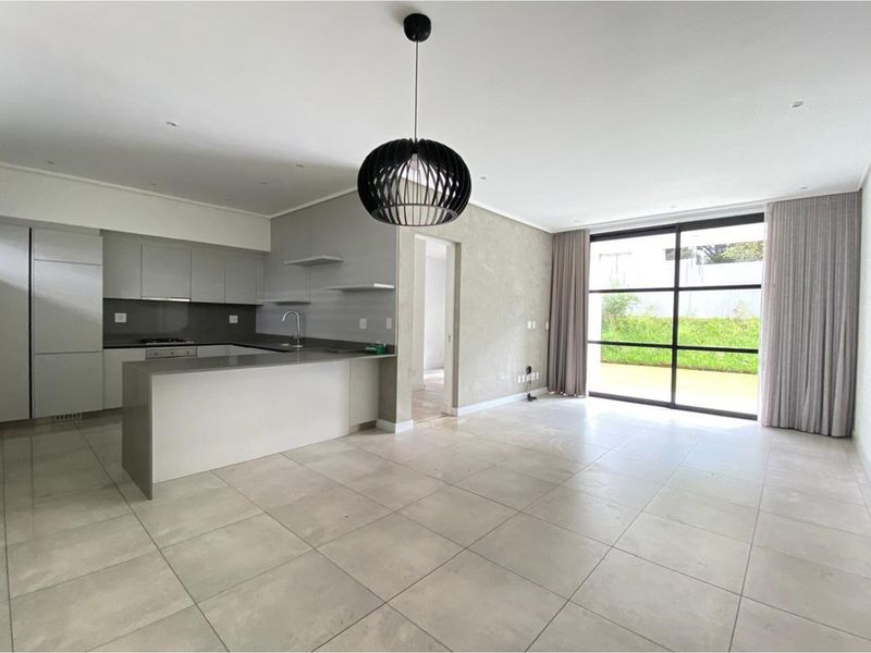 Luxurious 2 Bed Oasis in Heart of Bryanston - Photo 8