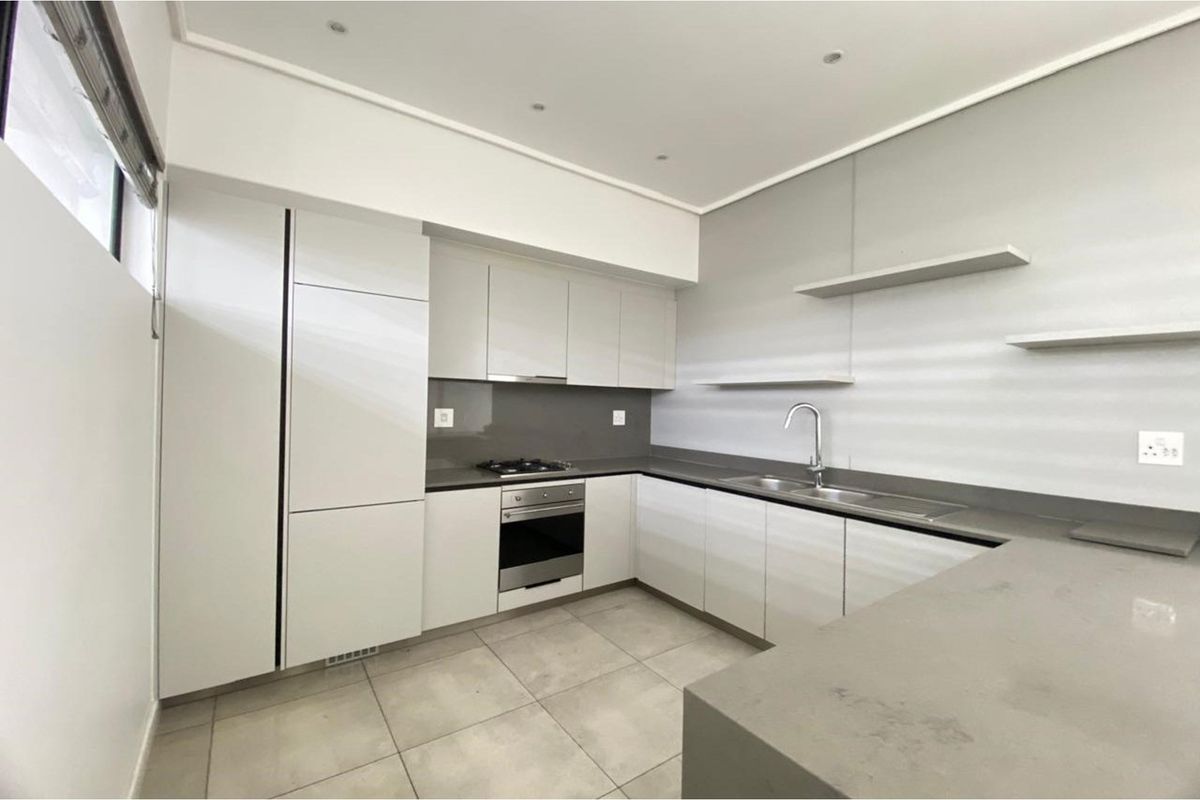 Luxurious 2 Bed Oasis in Heart of Bryanston - Photo 4