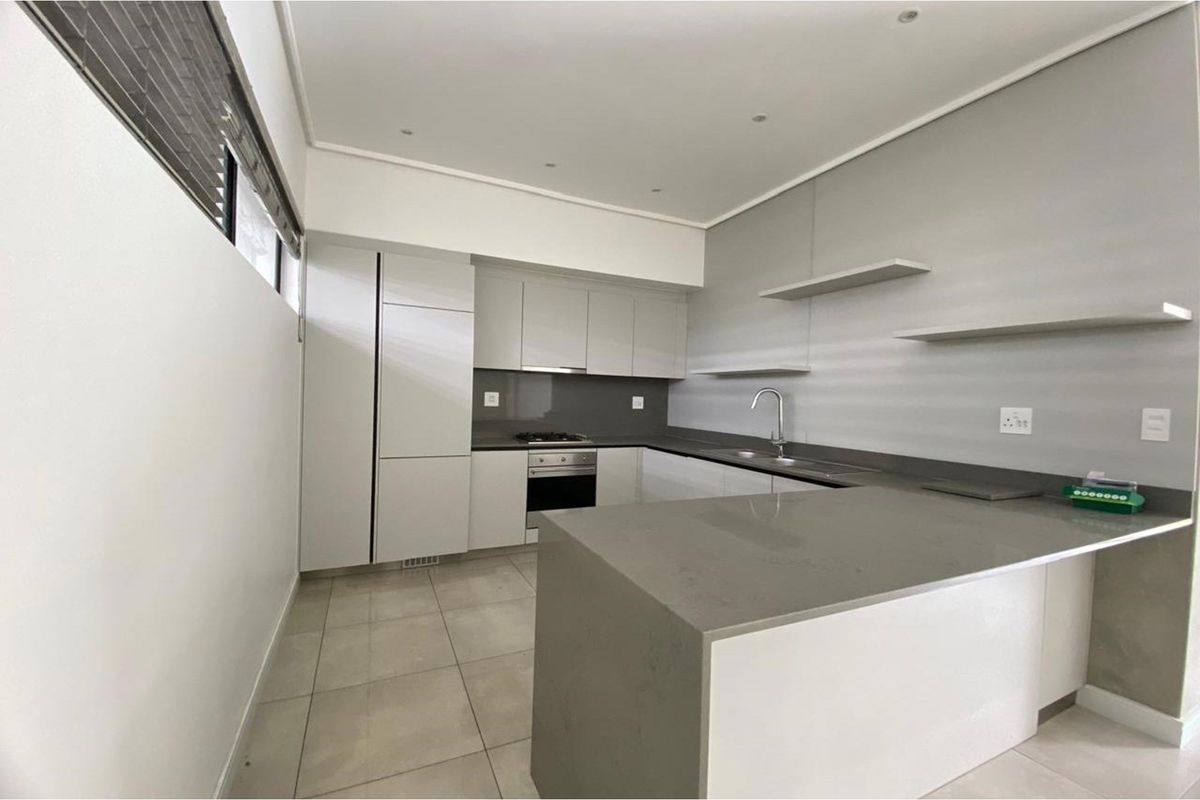 Luxurious 2 Bed Oasis in Heart of Bryanston - Photo 3