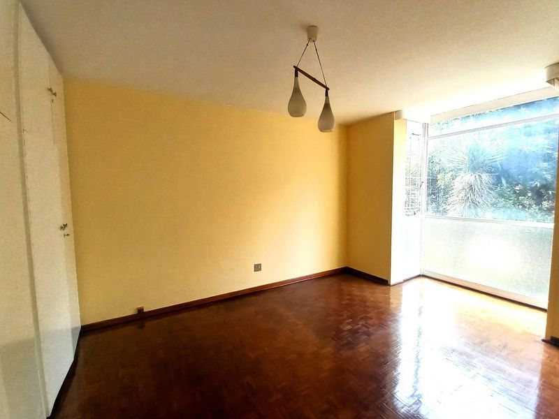 Fully tenanted block of flats in Gresswold asking R14000000. Will Consider offers from R12000000. - Photo 10