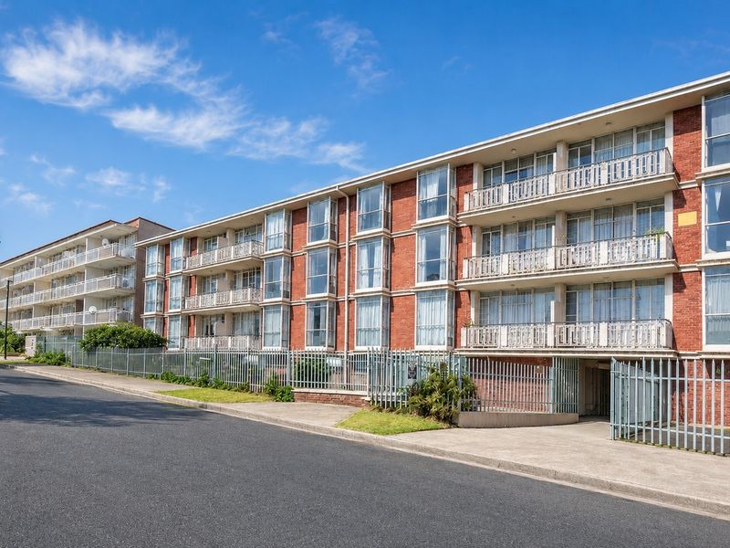 Price Reduced! Fully tenanted block of flats in Gresswold asking R13000000. Offers from R12000000 - Photo 1