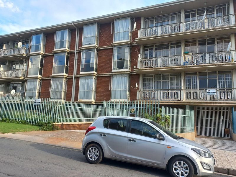 Price Reduced! Fully tenanted block of flats in Gresswold asking R13000000. Offers from R12000000 - Photo 9