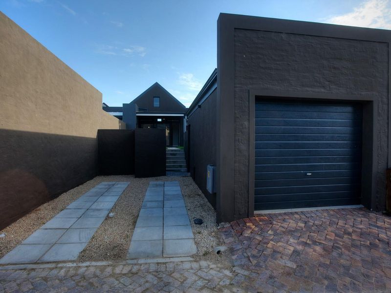 Priced to Sell - Your Finishing Touch - Photo 3