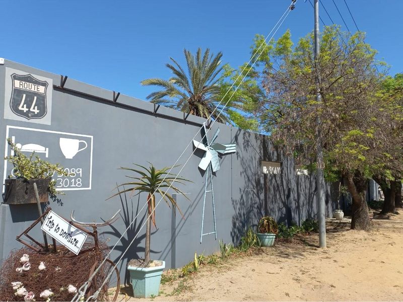 Amazing 21 ROOM Upmarket Guest House in Porterville - Photo 10