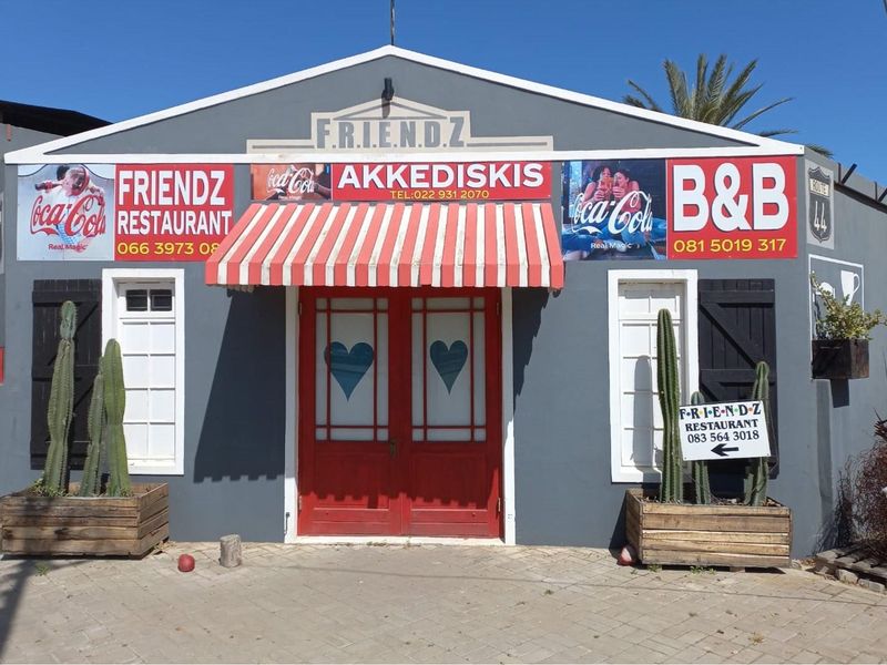 Amazing 21 ROOM Upmarket Guest House in Porterville - Photo 5