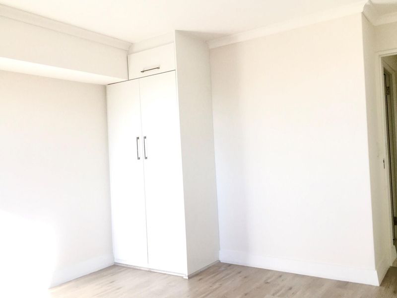 Two Bedroom Apartment Unfurnished available For Sale at Zonnebloem - Photo 8