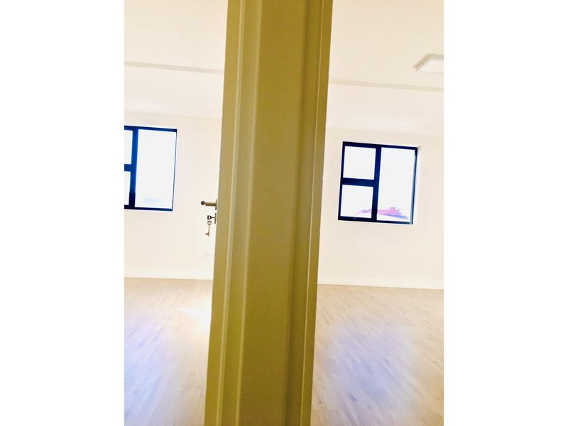 Two Bedroom Apartment Unfurnished available For Sale at Zonnebloem - Photo 10