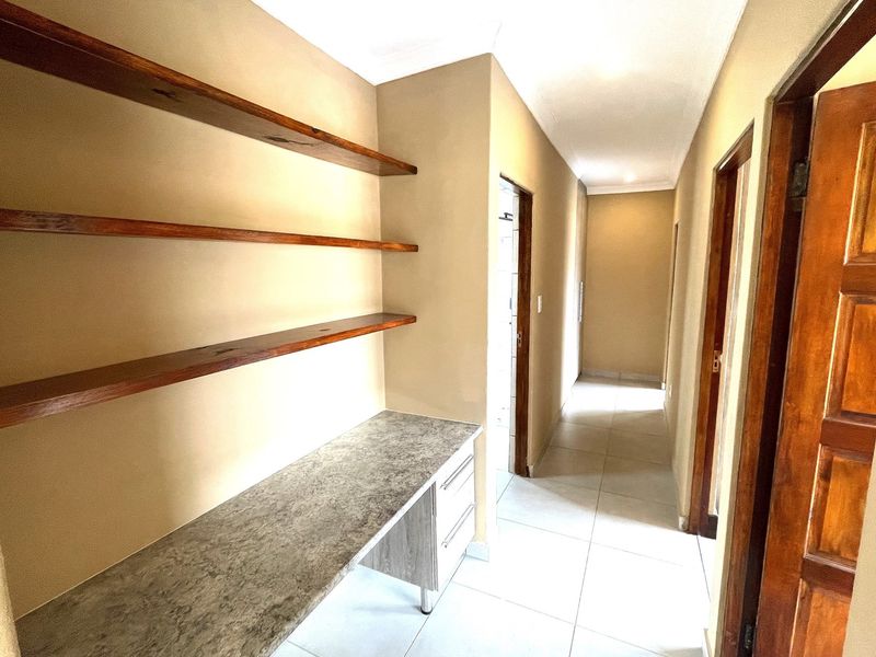 3 Bedroom House For Sale in Henley on Klip - Photo 6