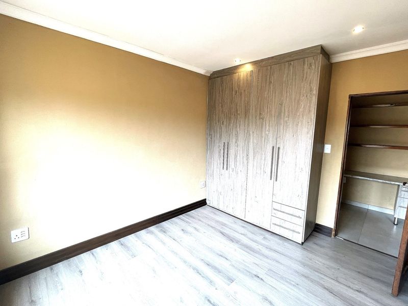 3 Bedroom House For Sale in Henley on Klip - Photo 8