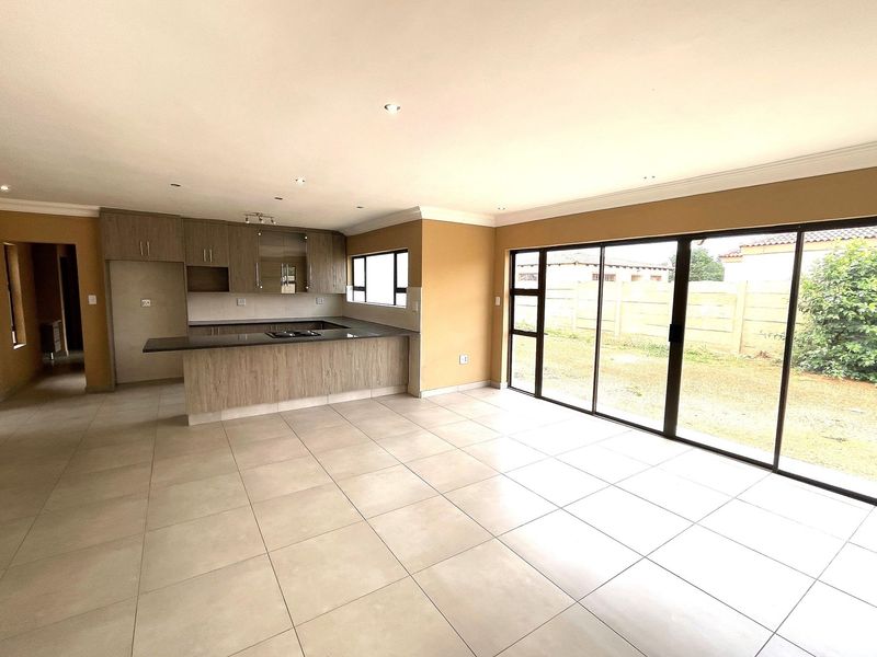 3 Bedroom House For Sale in Henley on Klip - Photo 2