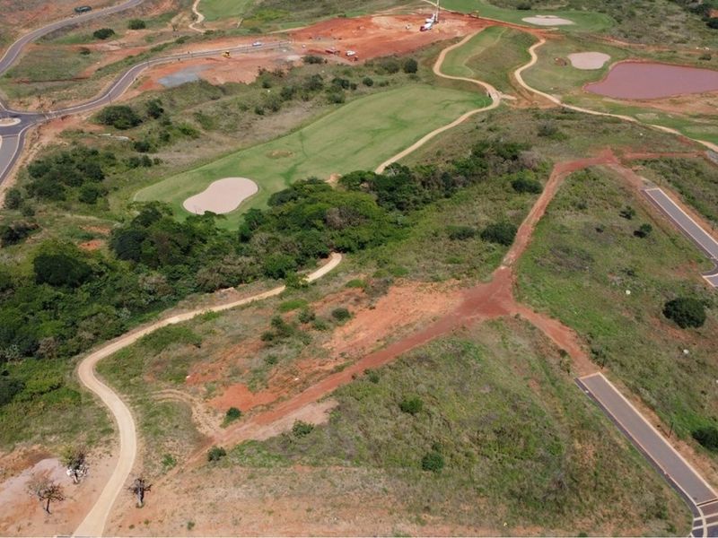 Lush Greenery and Fairway Views in Zimbali Lakes - Photo 6
