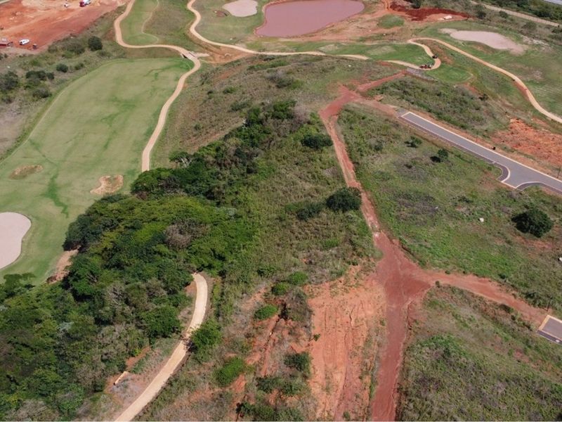Lush Greenery and Fairway Views in Zimbali Lakes - Photo 2